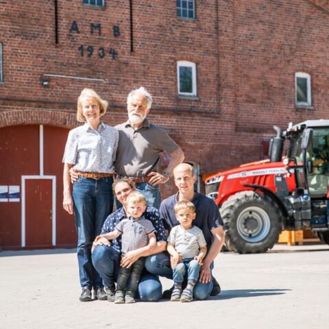 Hof-Achtern-Diek-Familie-Iding_75A1510-1024x683